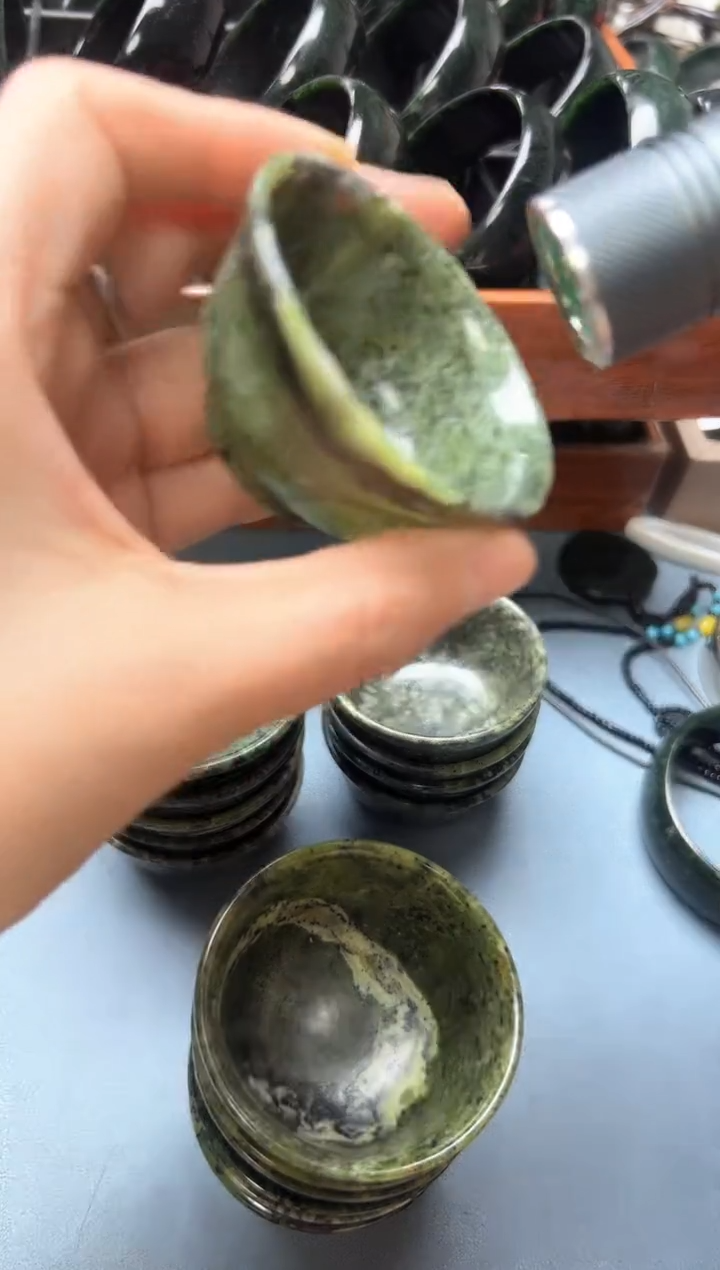 未镶嵌蛇纹石玉药王石黄翠功夫杯 发一