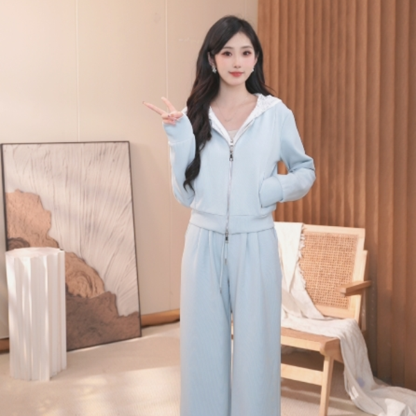 Basic House/百家好春秋时尚运动显瘦宽松百搭蕾丝两件套