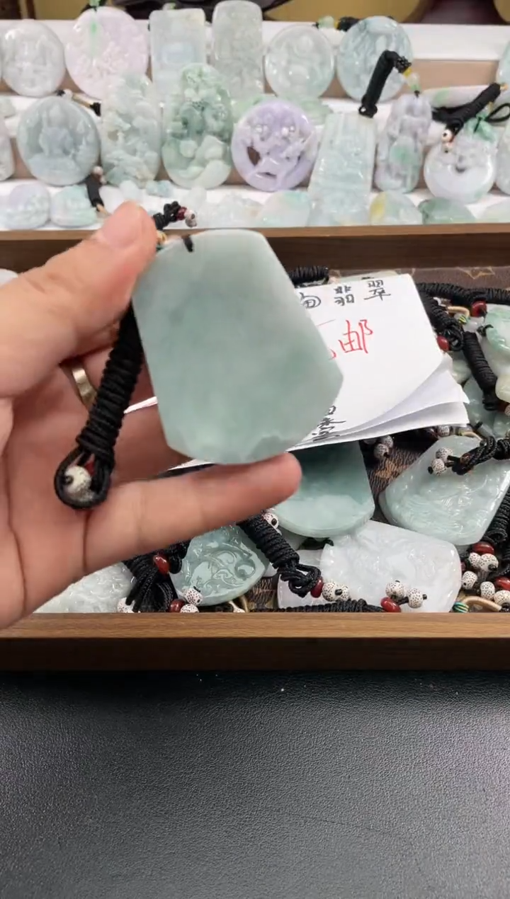 颈饰未镶嵌翡翠25/12/18/.44