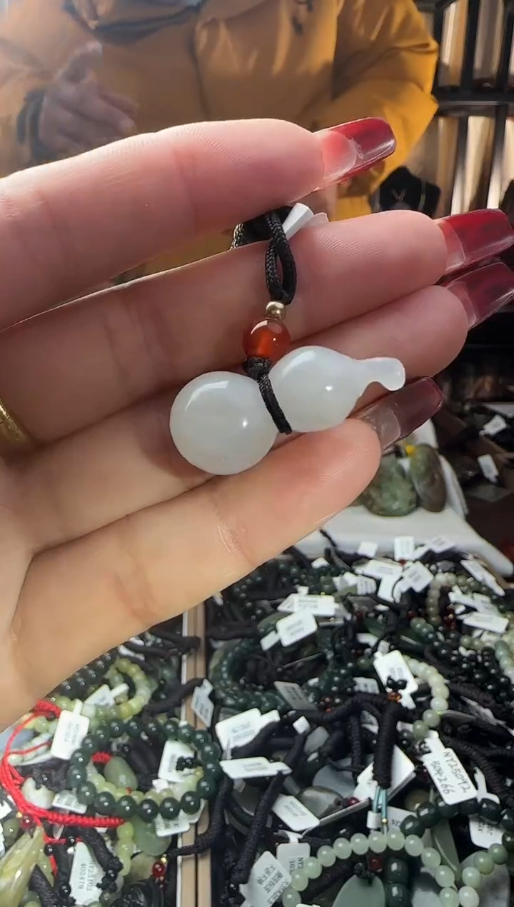 颈饰未镶嵌和田玉和田玉吊坠67