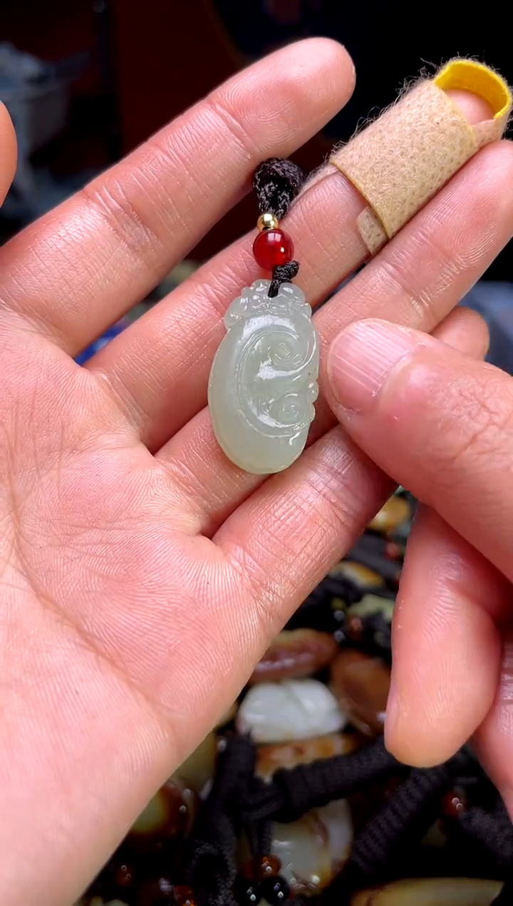 【闪购商品】和田玉颈饰未镶嵌1