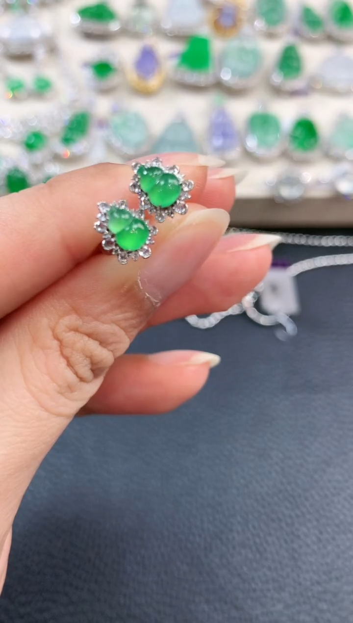 【闪购商品】翡翠耳饰18K金镶嵌n23     