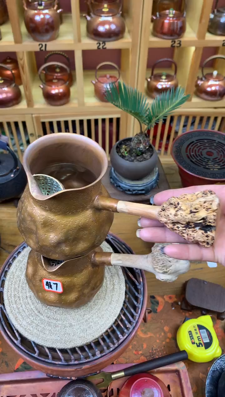 紫铜包浆色陨石坑木瘤侧把