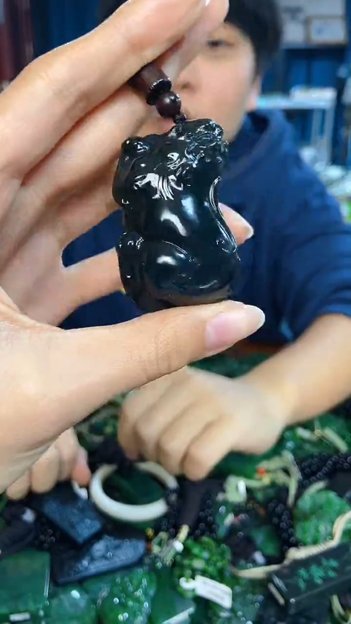 未镶嵌和田玉挂件1