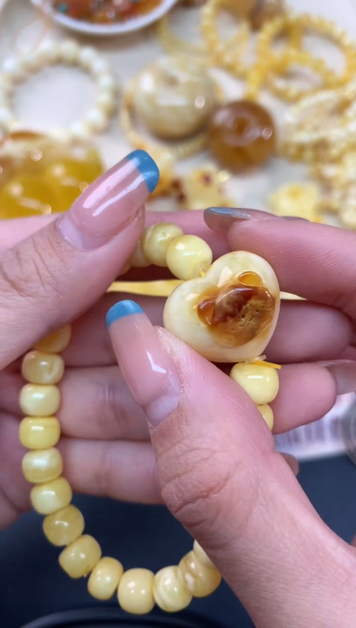 【闪购商品】蜜蜡裸石未镶嵌手串A81|1380