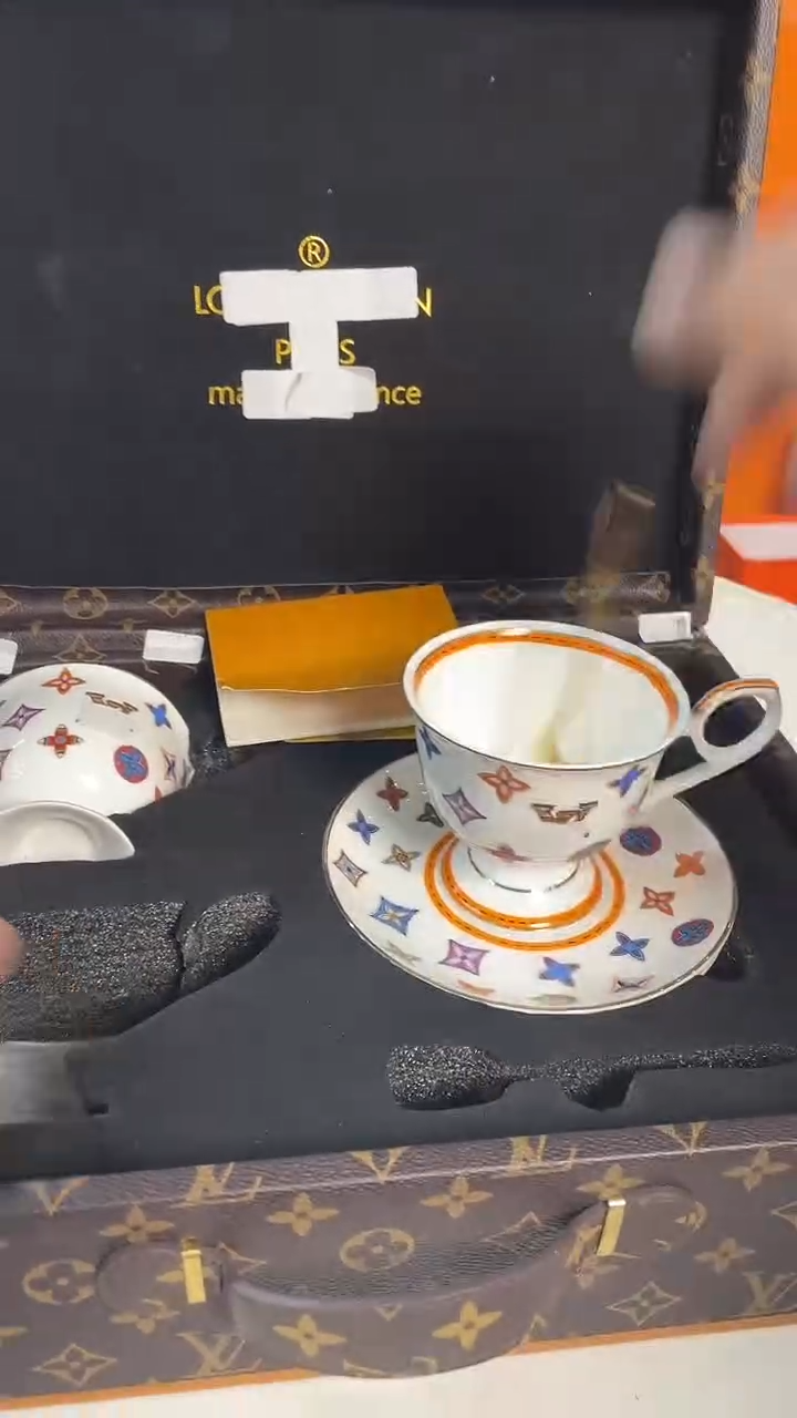 杯鸿辉家品牌瓷器，京东包邮！