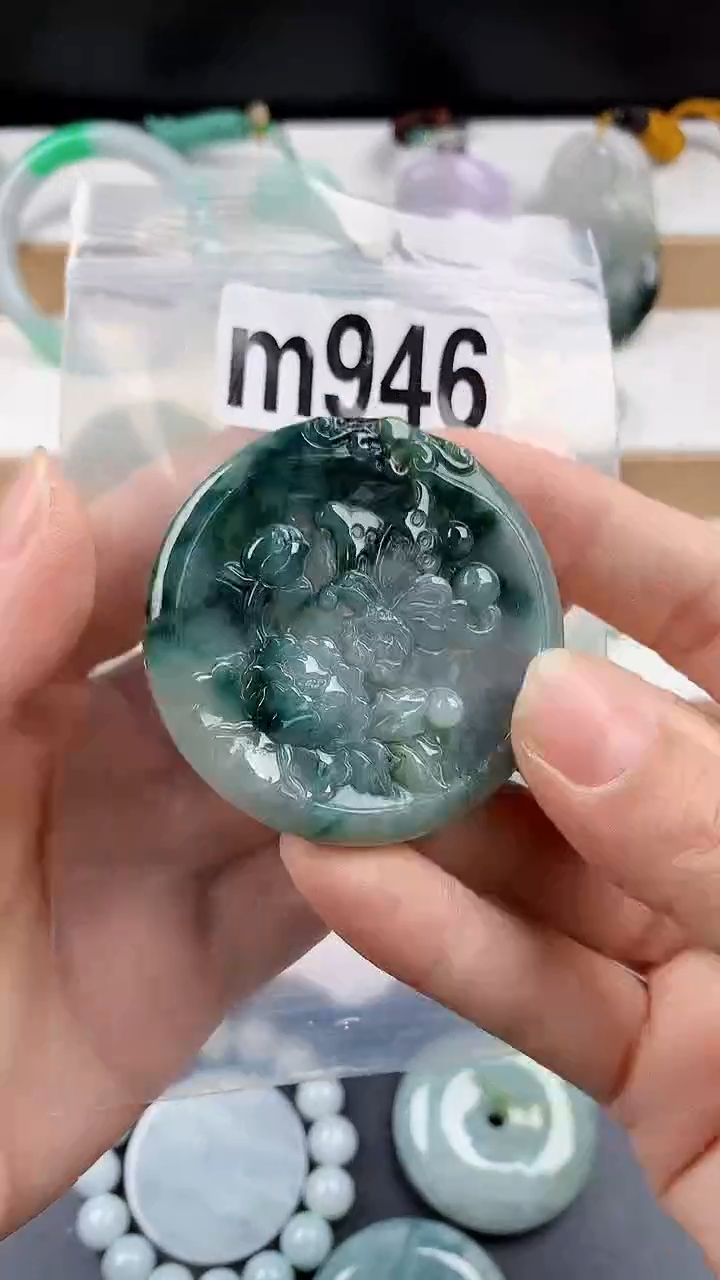 颈饰未镶嵌翡翠天然翡翠吊坠挂件