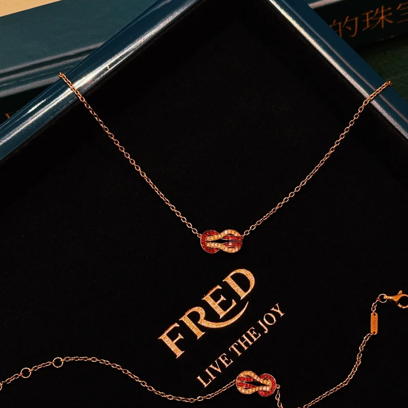 99新 FRED/斐登 小花柳 八字扣 红宝石 满钻 项链 18K玫瑰金