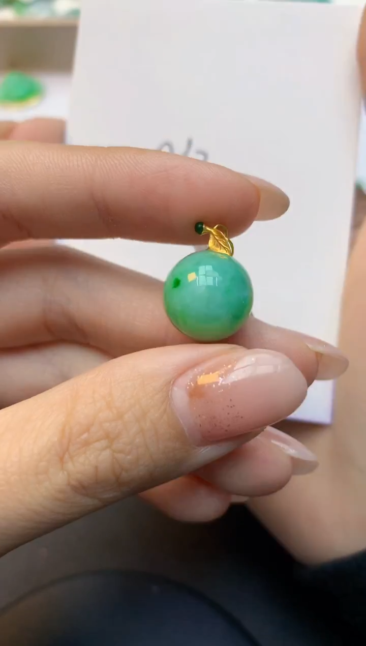 颈饰18K金镶嵌翡翠天然A货缅甸翡翠百元以上9元证书费自理
