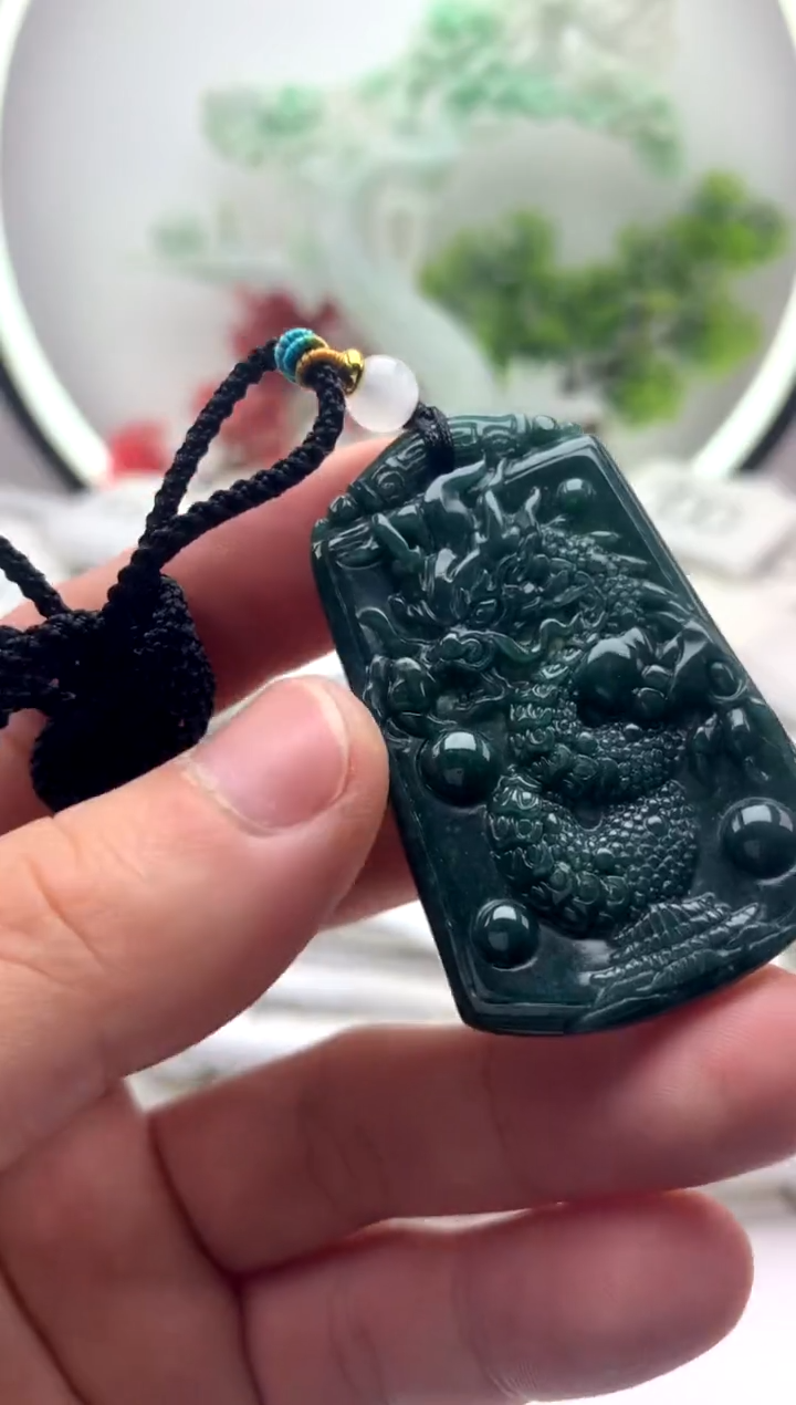 【闪购商品】翡翠颈饰未镶嵌龙牌【品质一般介意慎拍】