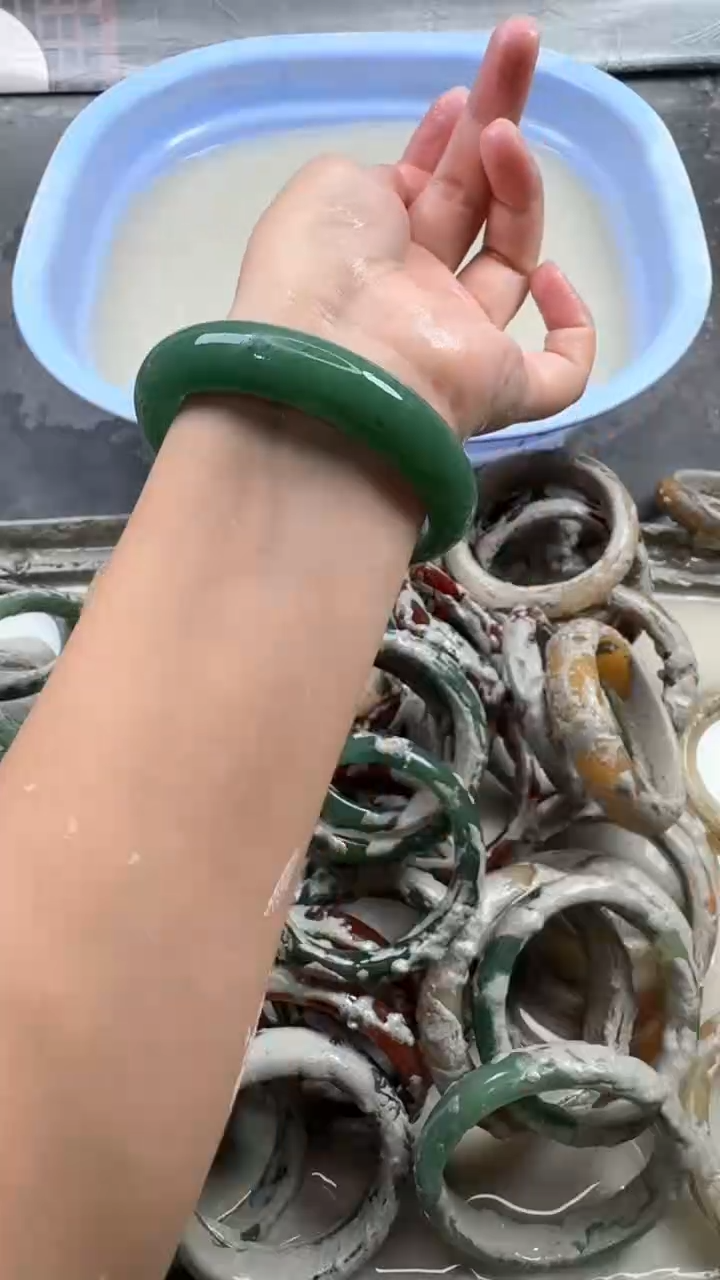 石英质玉手镯未镶嵌23 63