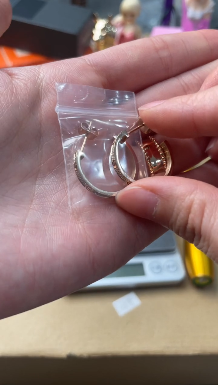 瓷片嘉荣当康大姐fu的总铺