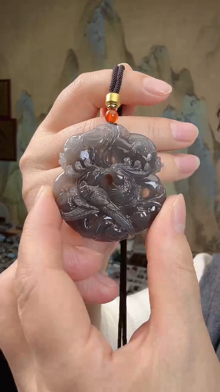 颈饰未镶嵌和田玉.