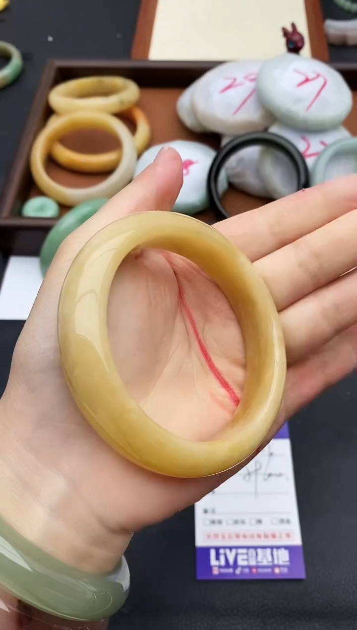 未镶嵌手镯石英质玉141+59/60