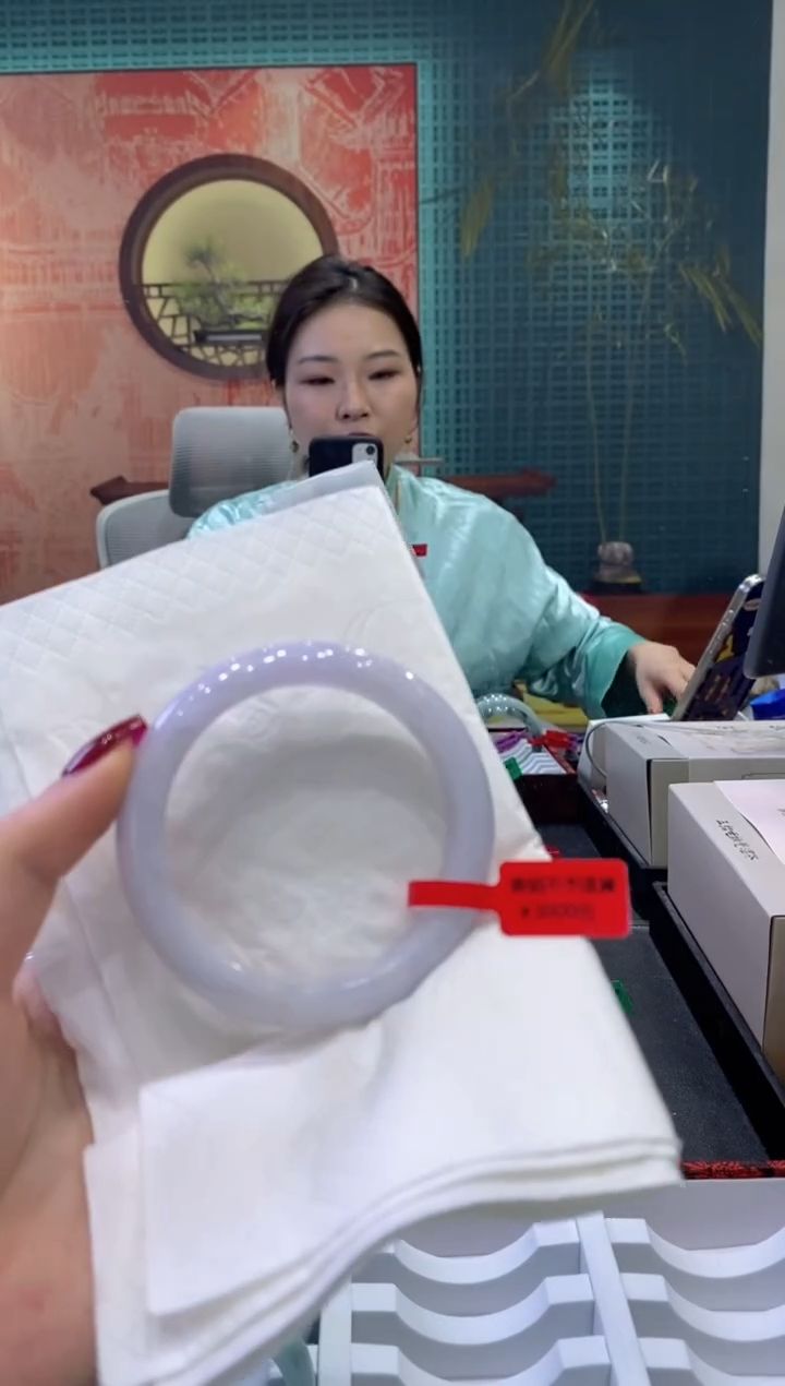 【闪购商品】翡翠手镯未镶嵌多人09949