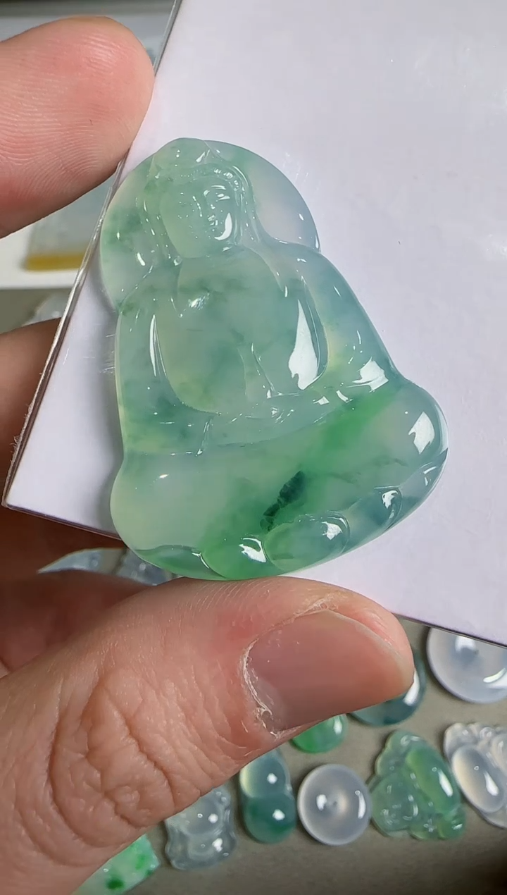 吊坠(不含链)未镶嵌翡翠.
