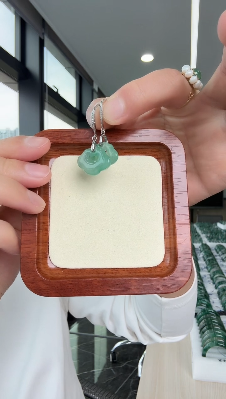 合金石英质玉（非洲翠）耳环祥云耳饰一对