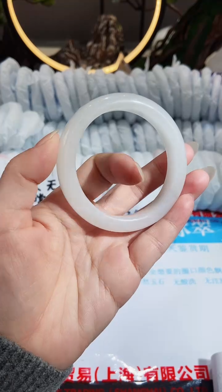 【闪购商品】石英质玉手镯未镶嵌24-57