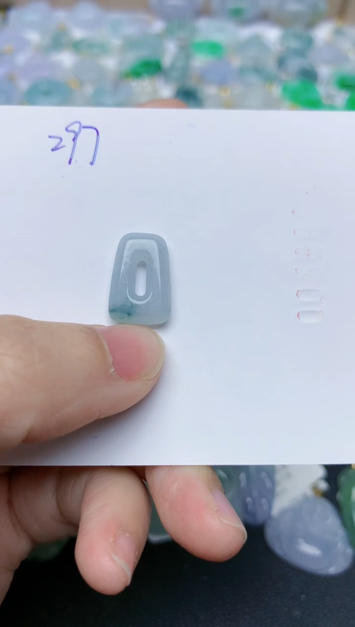 【闪购商品】翡翠颈饰未镶嵌天然翡翠A货    