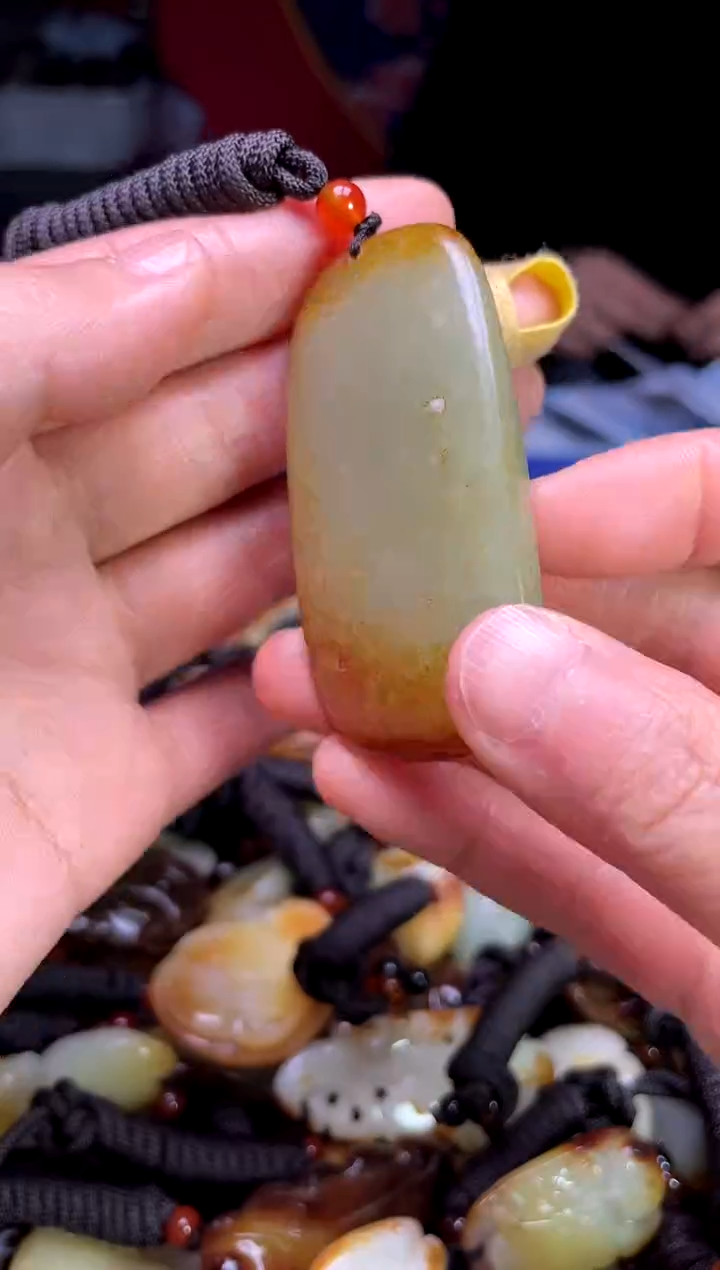 【闪购商品】和田玉颈饰未镶嵌1