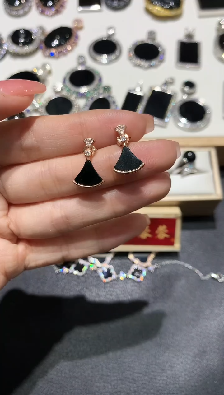 【闪购商品】翡翠吊坠(不含链)银S925镶嵌4多人多样性随机发货1件