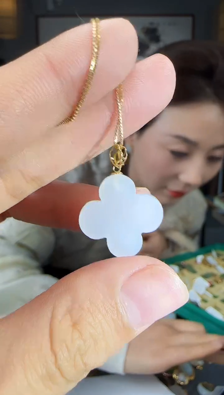 【闪购商品】和田玉吊坠(不含链)18K金镶嵌1