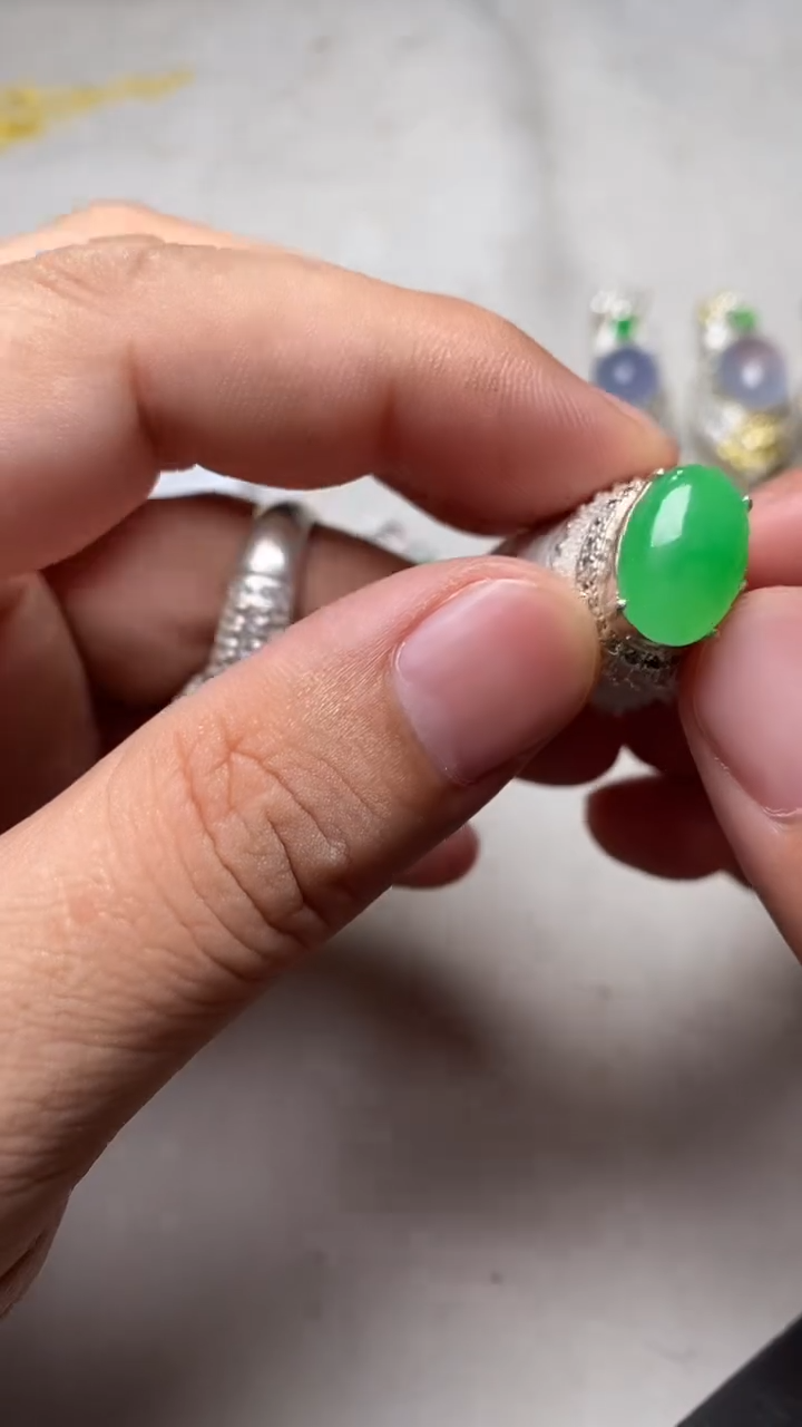 未镶嵌定制翡翠流*、天然缅甸翡翠A货