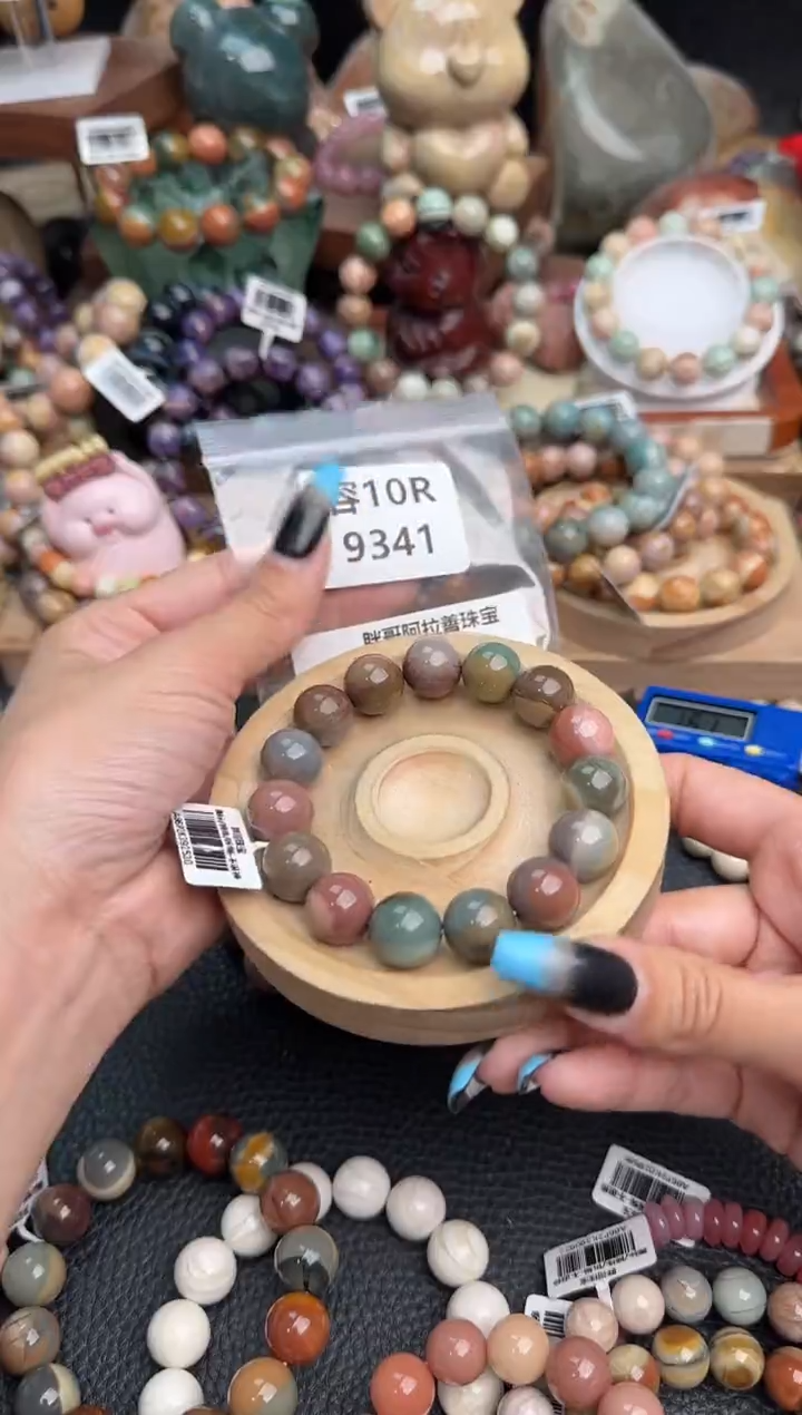 【闪购商品】石英质玉未镶嵌手链10R9341