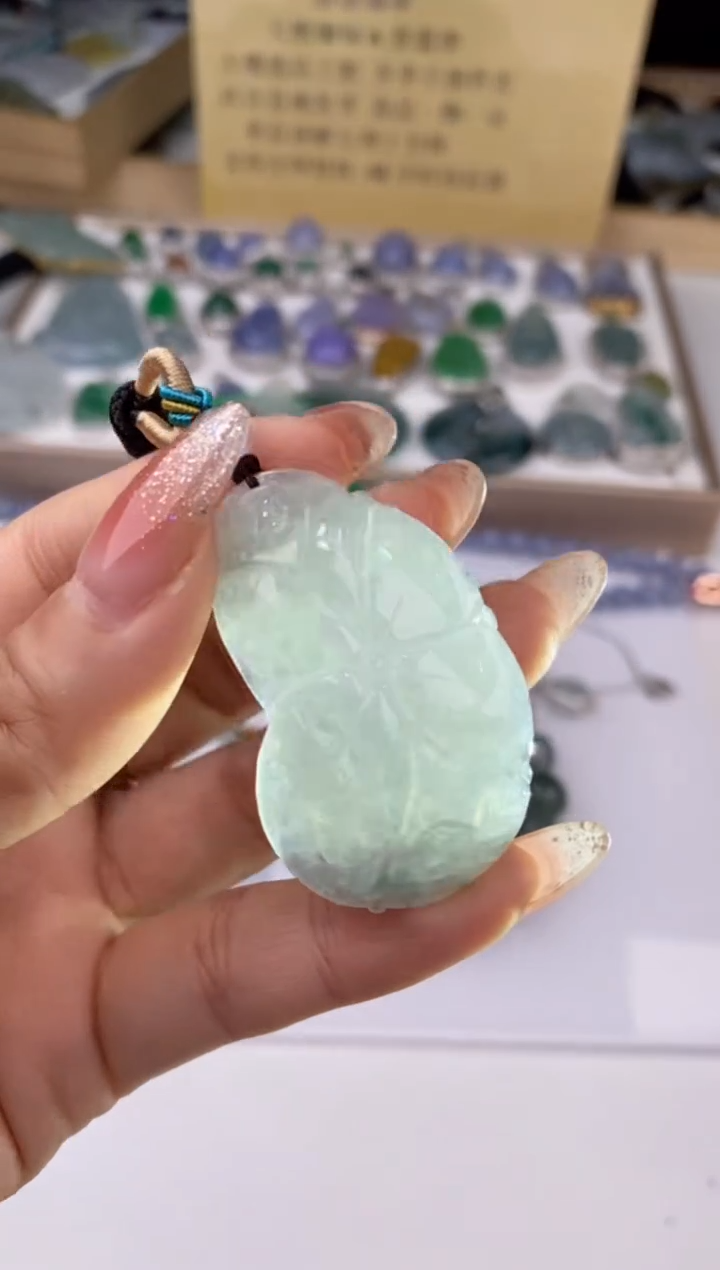 【闪购商品】翡翠吊坠(赠链)未镶嵌41443/静静聊翠