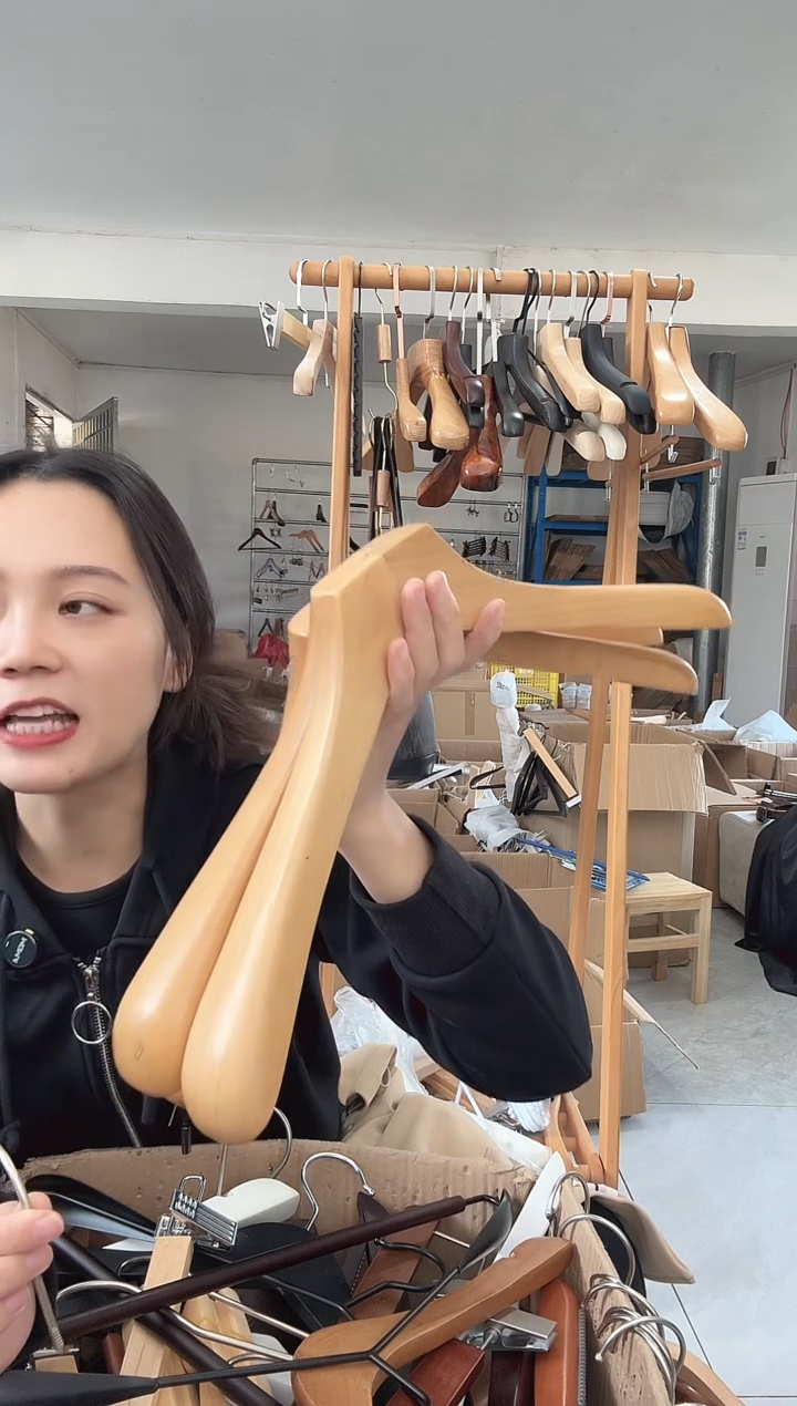 尾货微瑕荷木44.5大衣架5支装！不退换！