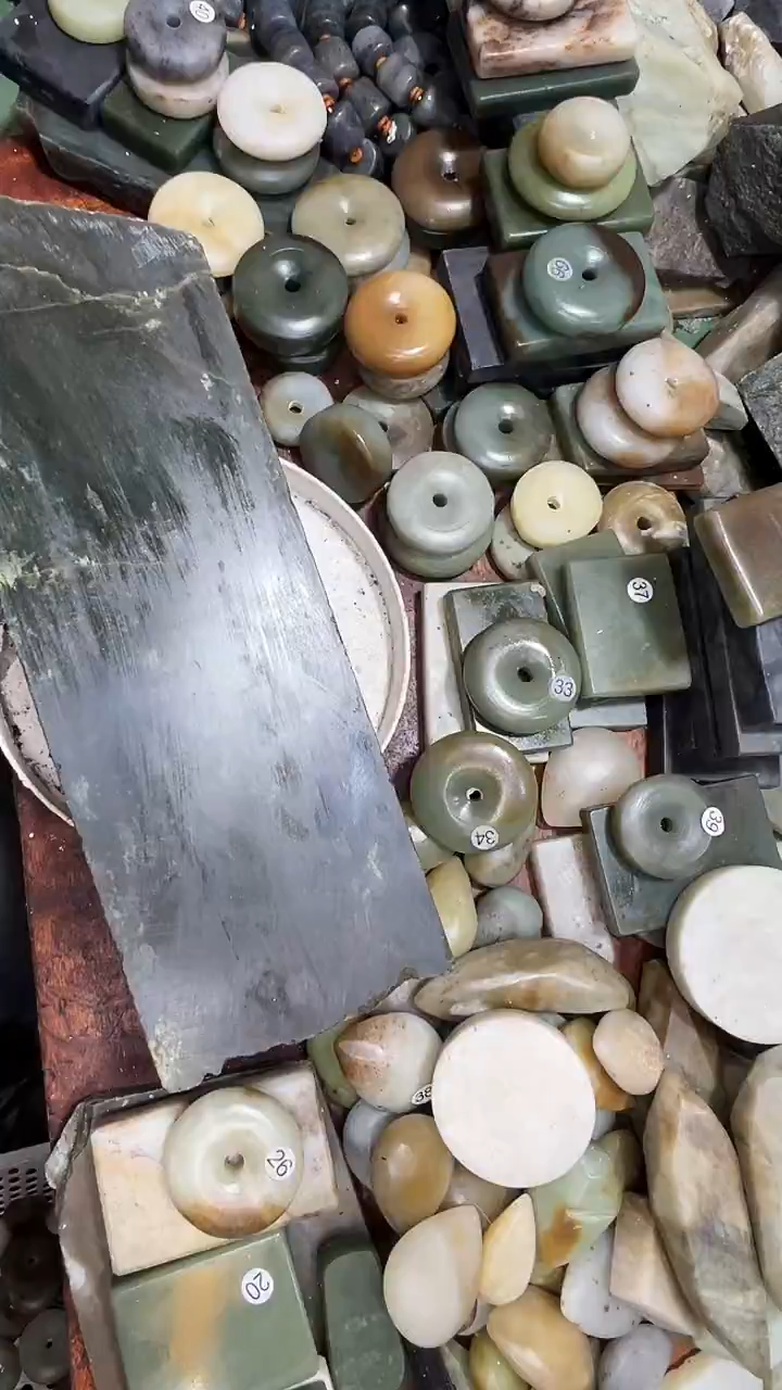 未镶嵌和田玉珠宝半成品1