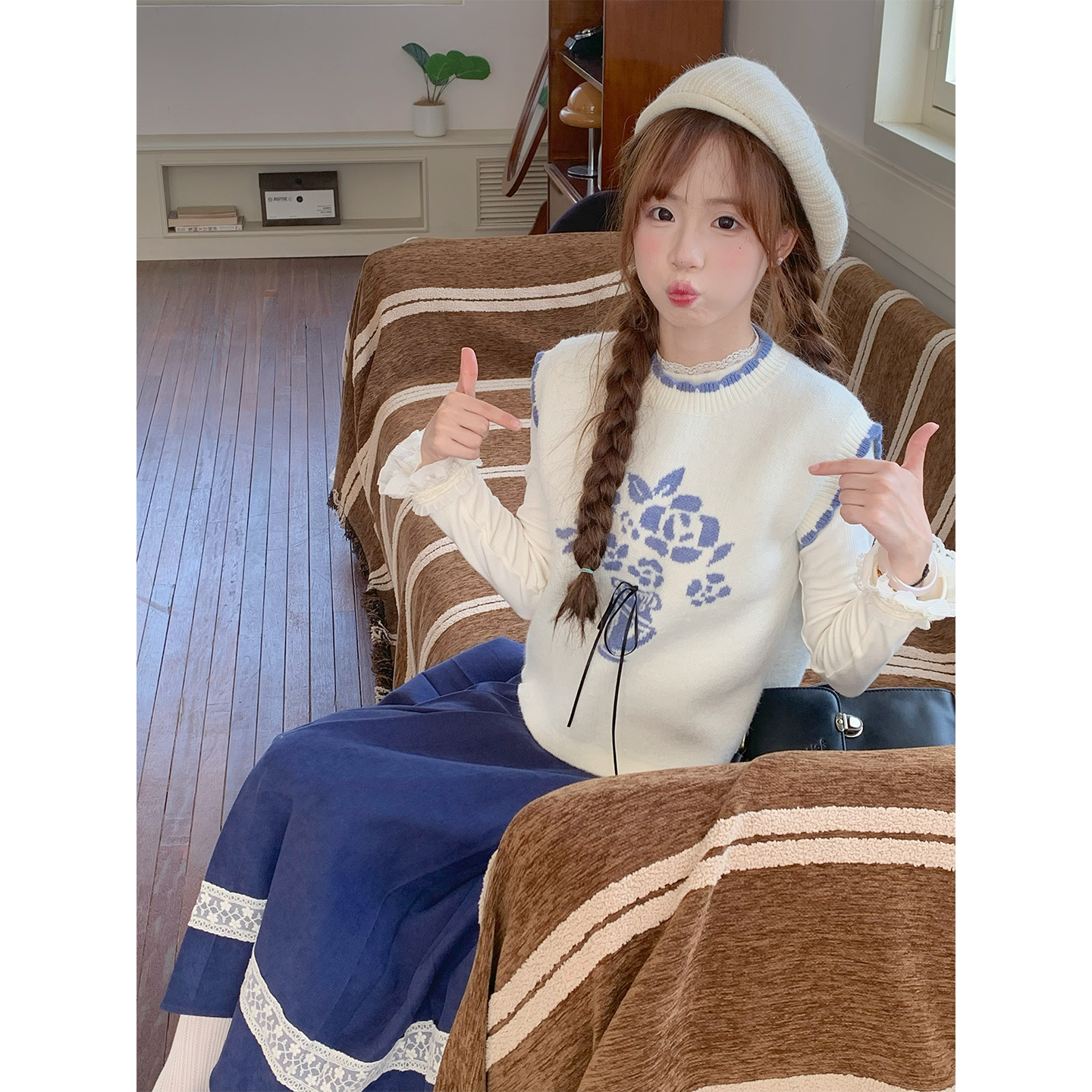 sinsingirl 蔷薇之恋 蓝色花朵针织马甲背心 打底衫+半身裙