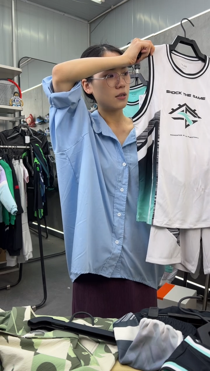 安踏儿童衣服尺码 ：150