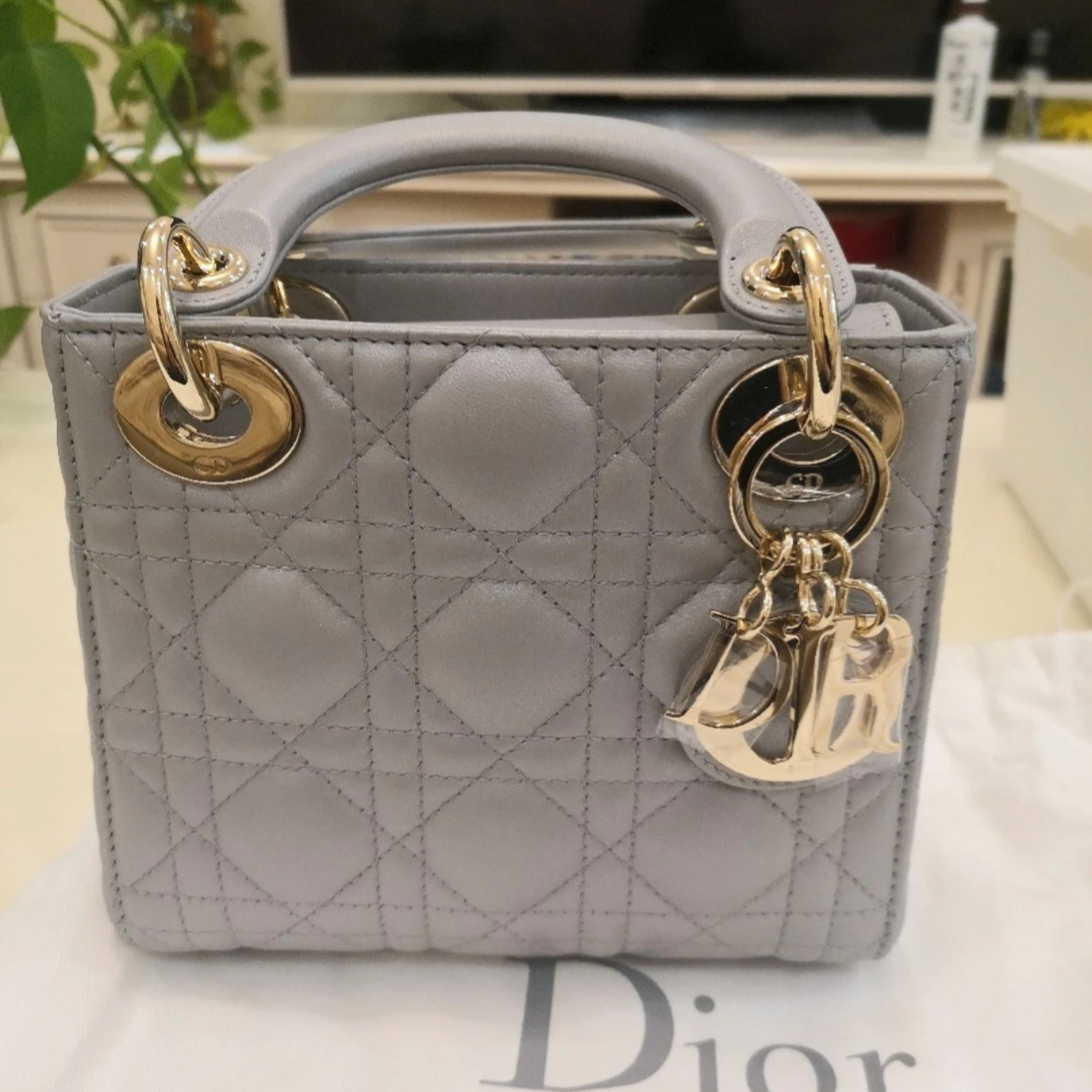 99新 DIOR/迪奥 【杨贵妃专属】经典灰色四格戴妃包单肩包