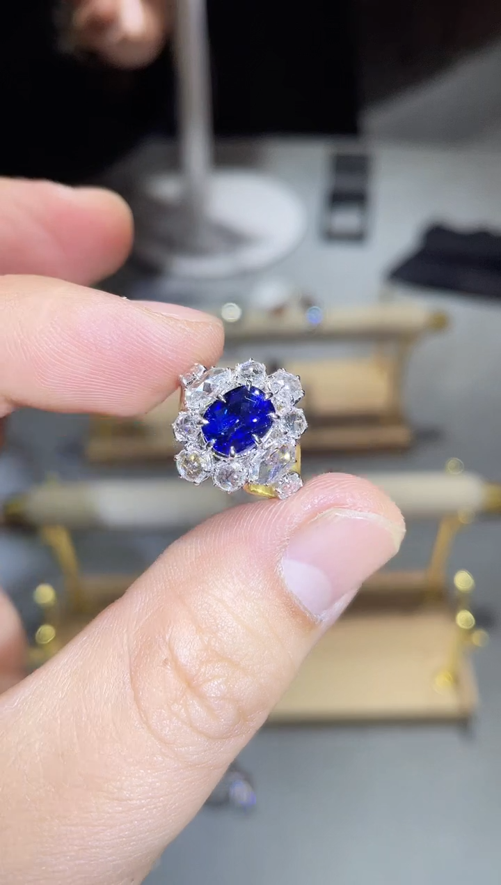 【闪购商品】蓝宝石戒指18K金镶嵌2.57ct  1.18ct钻