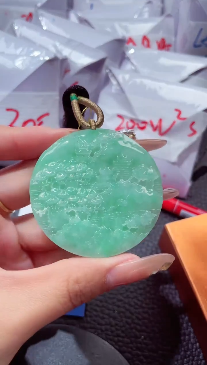 颈饰未镶嵌翡翠5
