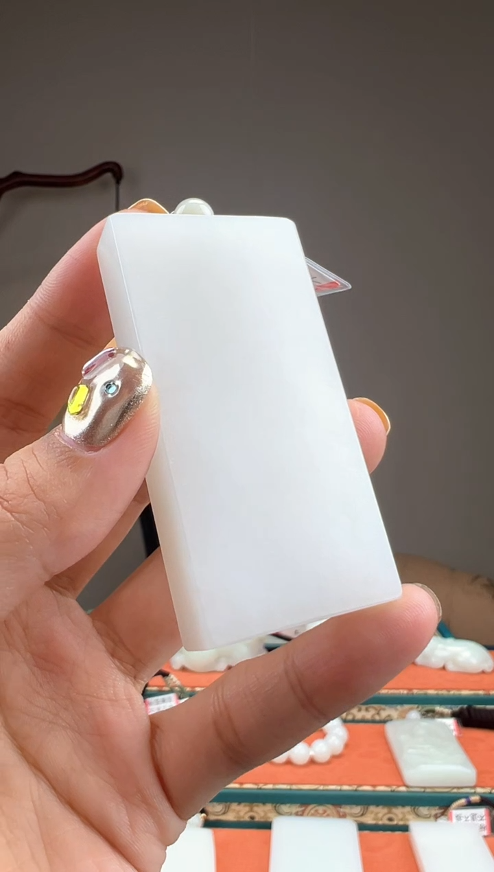 【闪购商品】和田玉颈饰未镶嵌1