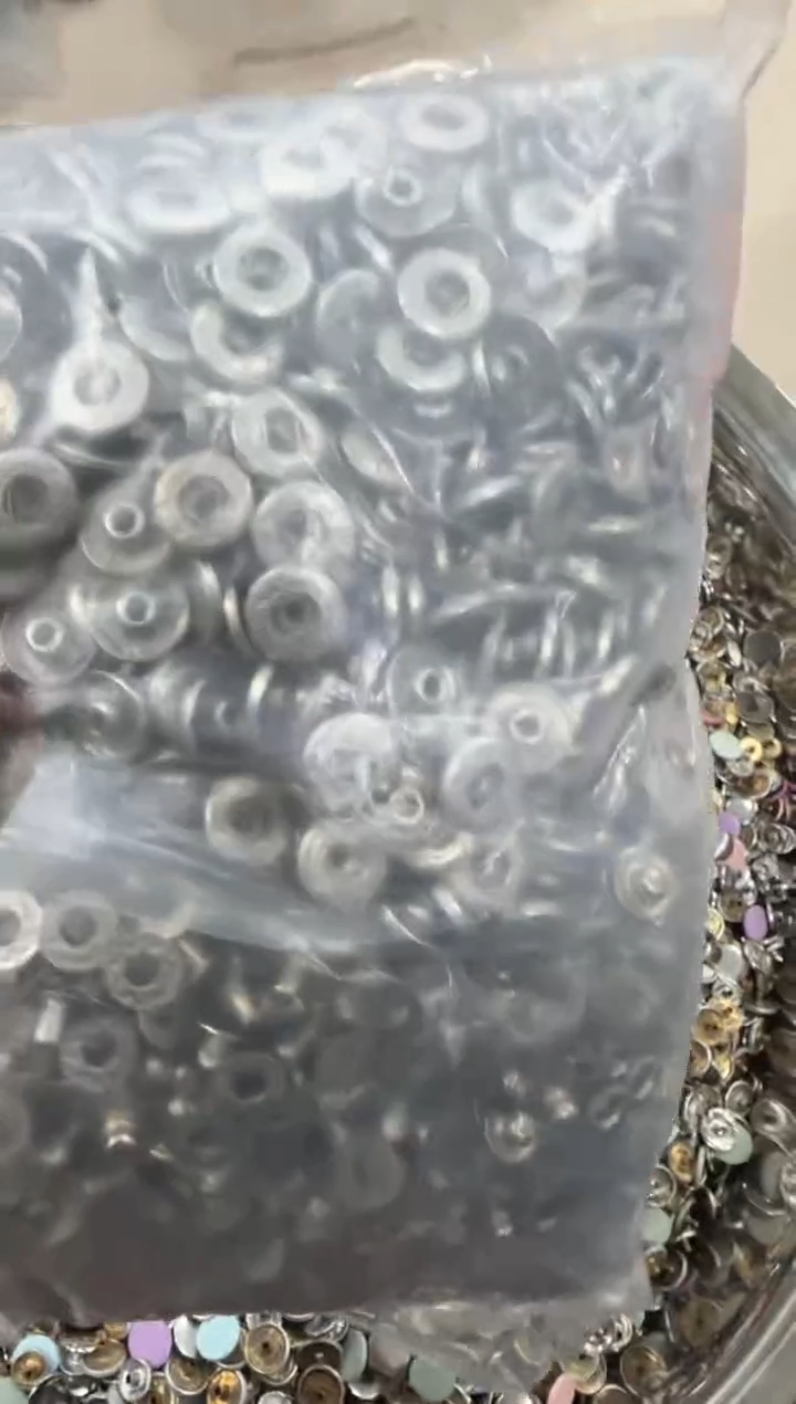 831的底三件银色