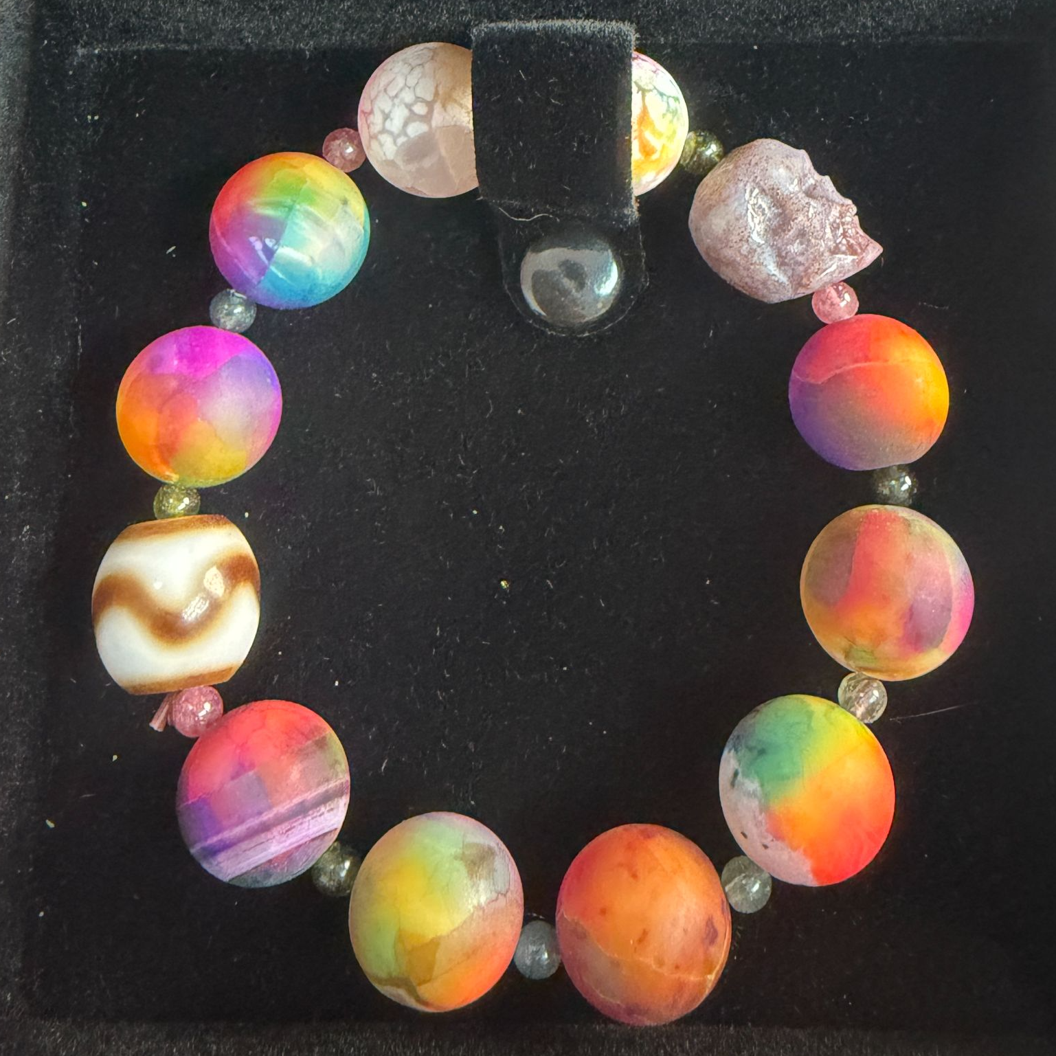 【老佛爷】2901-七彩凤羽牙天珠玛瑙手链14mm