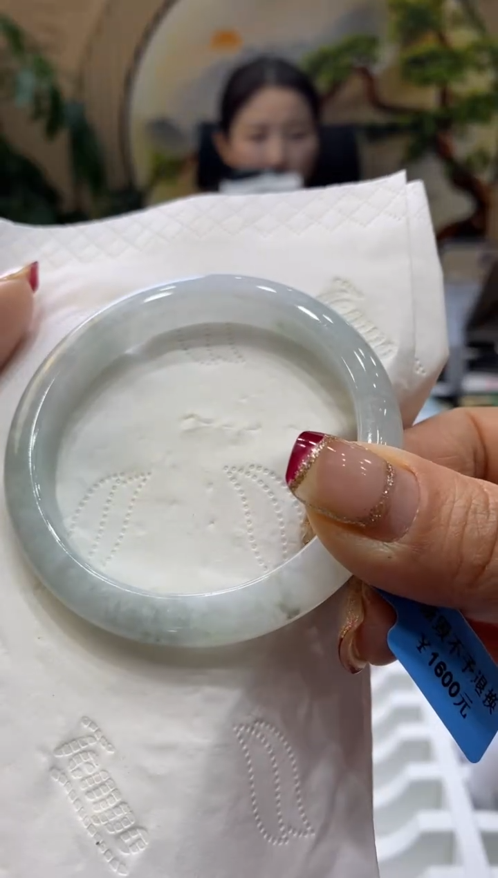 【闪购商品】翡翠手镯未镶嵌99903950