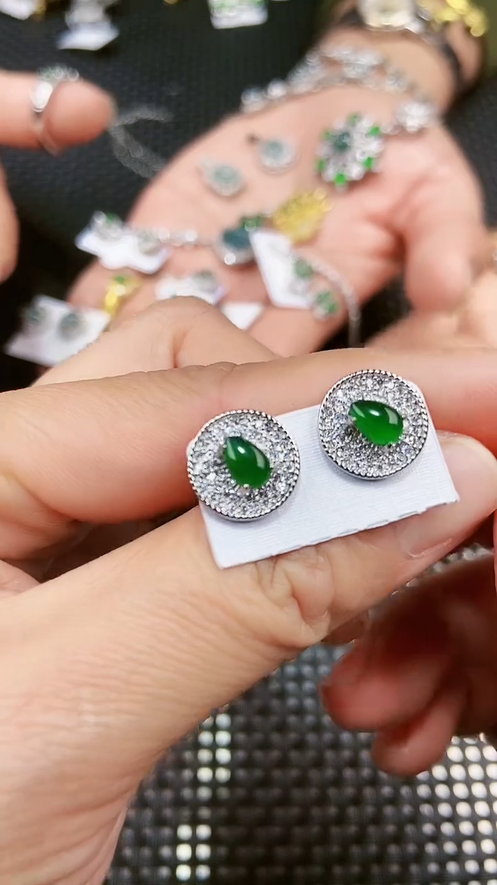 【闪购商品】翡翠耳饰未镶嵌11111111