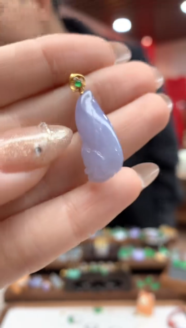 【闪购商品】翡翠吊坠(不含链)18K金镶嵌松鼠