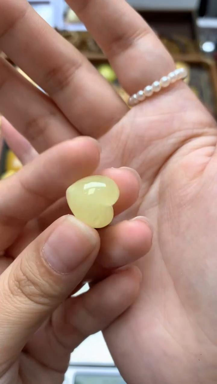 【闪购商品】琥珀珠宝奇石未镶嵌131琥珀蜜蜡花粉有纹小坑介意勿拍