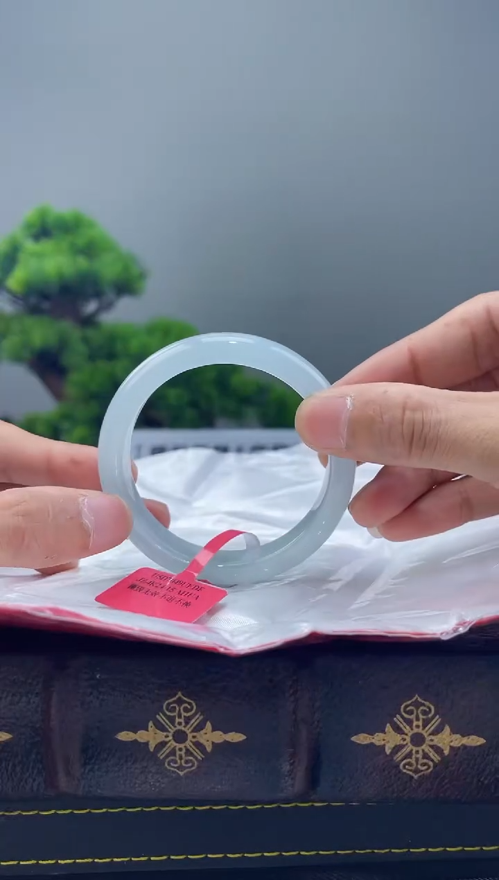 【闪购商品】翡翠手镯未镶嵌手镯6