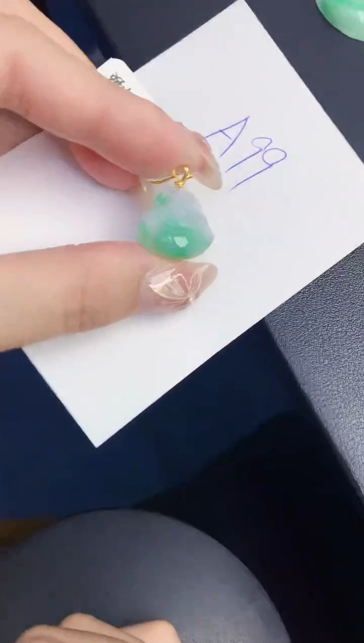 【闪购商品】翡翠颈饰18K金镶嵌0000000000