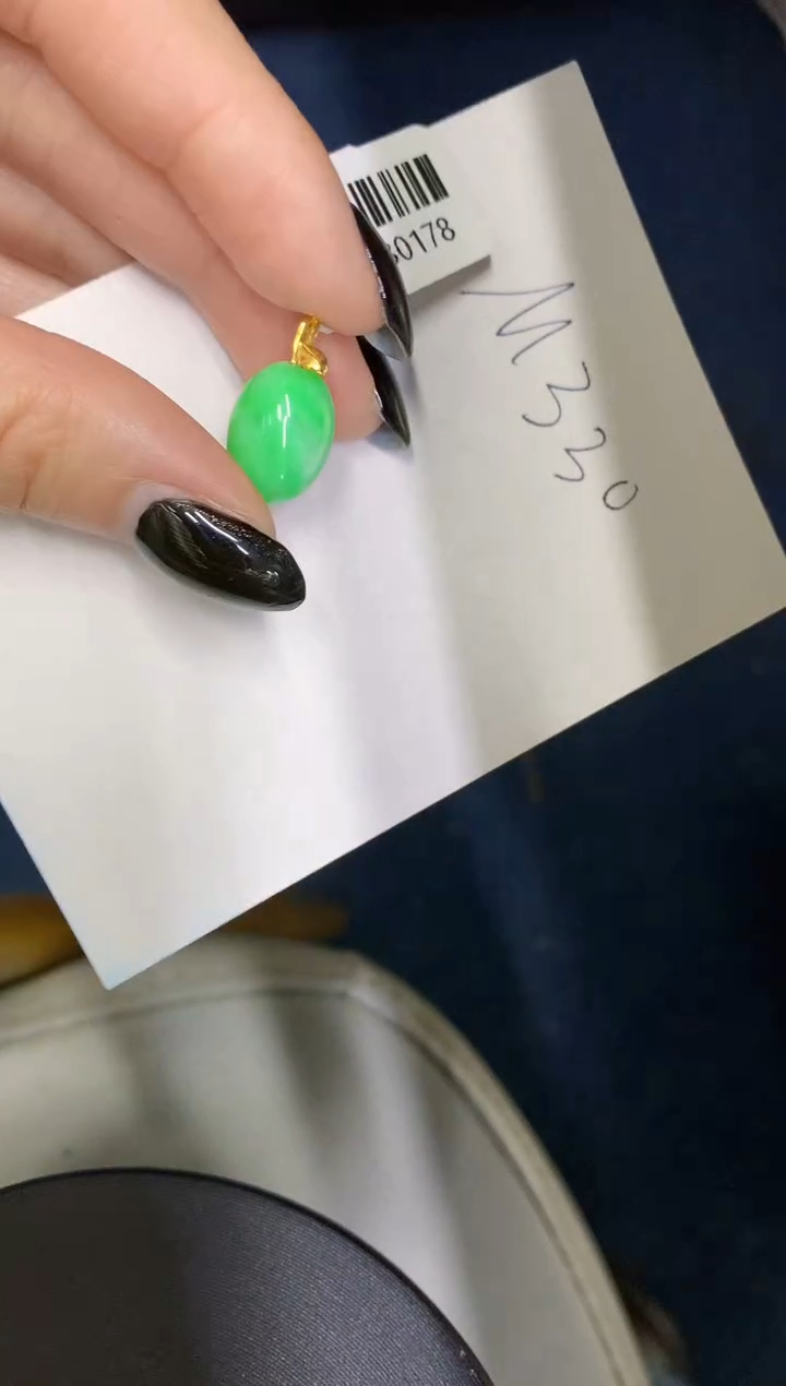 【闪购商品】翡翠18K金镶嵌颈饰0000000000