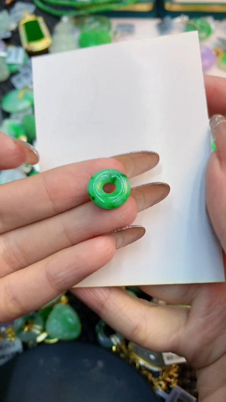 颈饰未镶嵌翡翠1