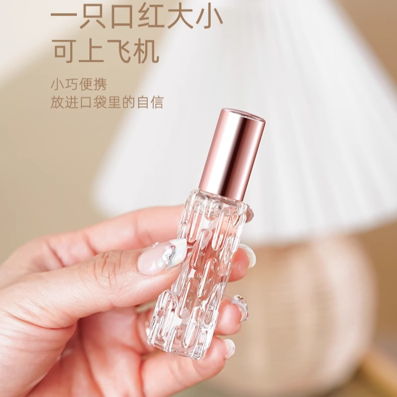 2【新品钜惠】新升级精装雾化喷喷瓶子小型方便携急速发货大容量