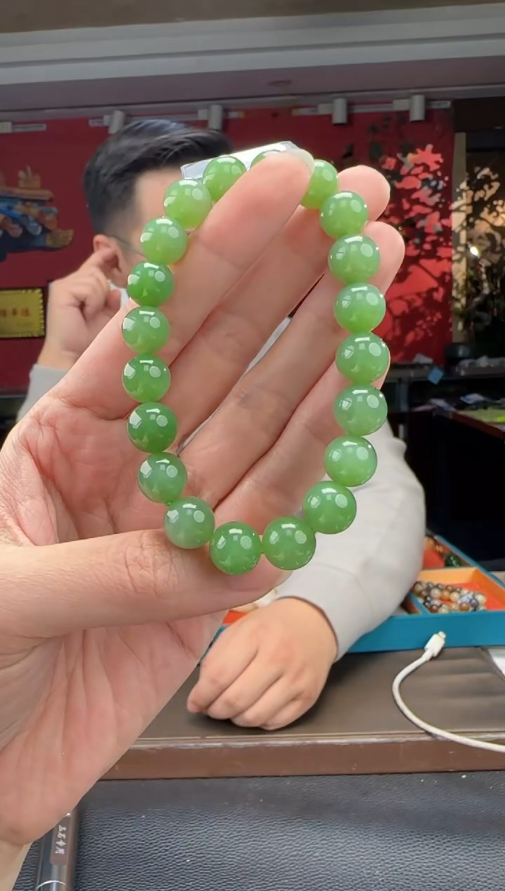 未镶嵌手链和田玉碧玉冰阳绿单圈手串