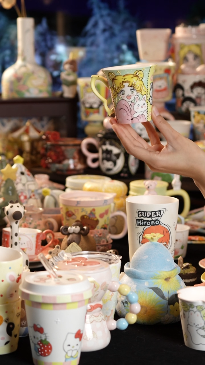 摆件陶景德镇釉下彩手绘设计师款陶瓷